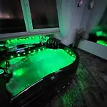Jacuzzi & Sauna Nad Morzem *