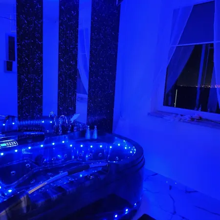 公寓 Jacuzzi & Sauna Nad Morzem 格但斯克