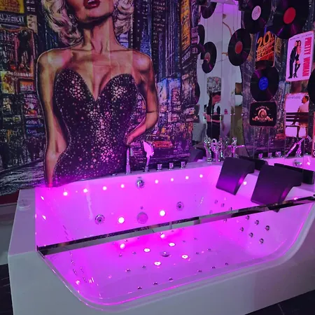 Jacuzzi & Sauna Nad Morzem