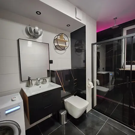 Jacuzzi & Sauna Nad Morzem Daire *